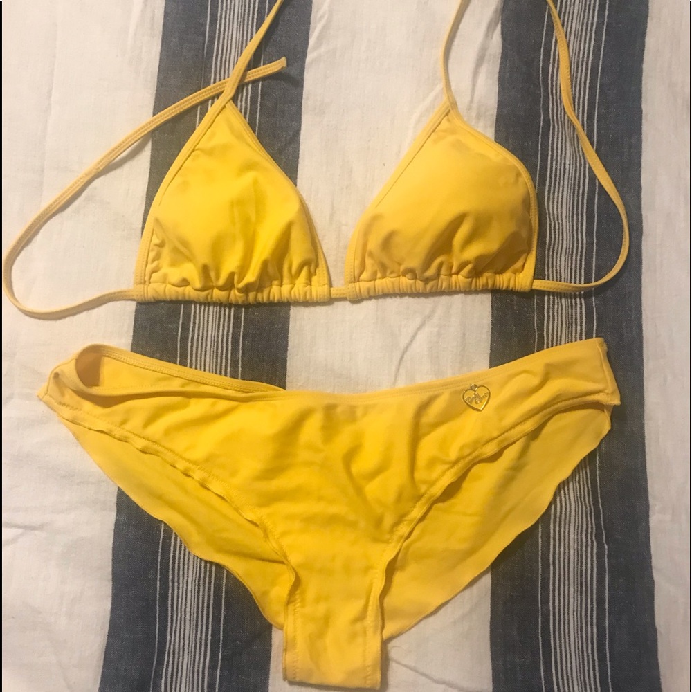Yellow body glove scrunch booty bikini